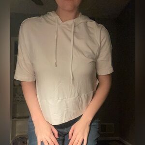 Calia by Carrie Underwood | Medium | White hooded shirt